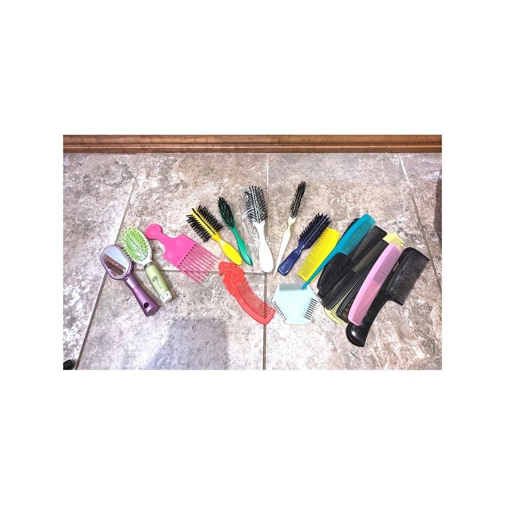 Vintage Hair‎ Brushes & Combs Lot Retro Plastic Vanity Beauty Accessories